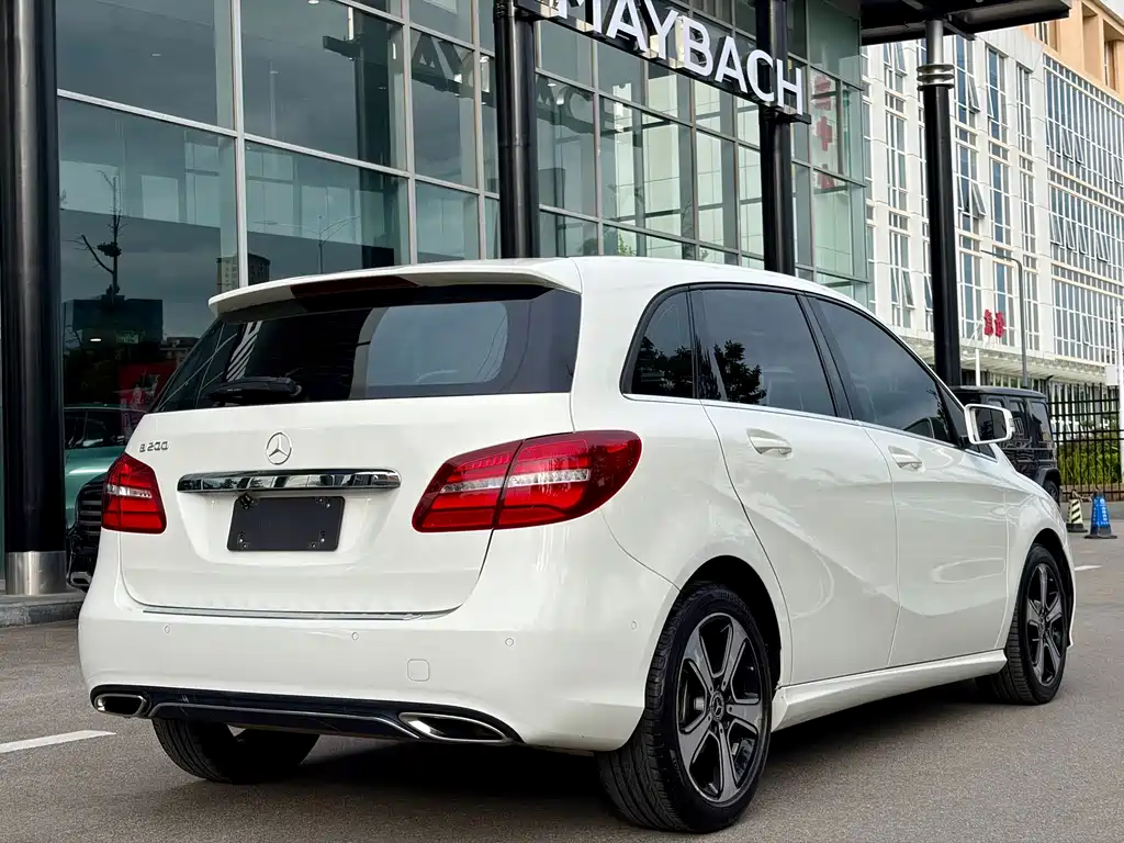 Mercedes-Benz B-Class 2017 — фото 8
