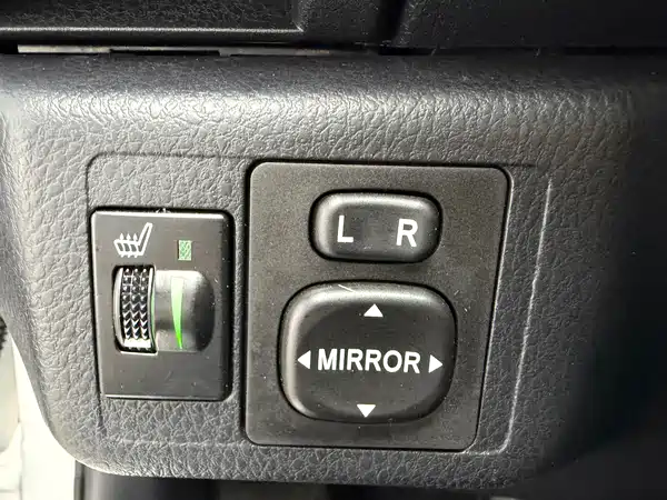 Toyota Yaris L 2023