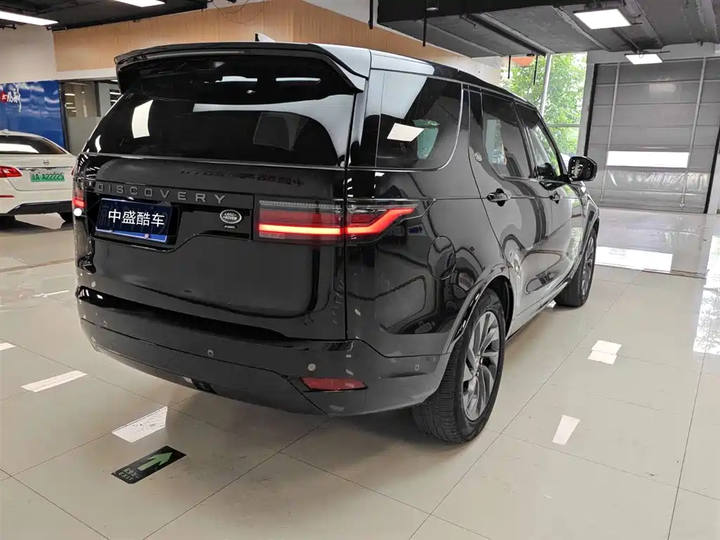 Land Rover Discovery 2022 — фото 14