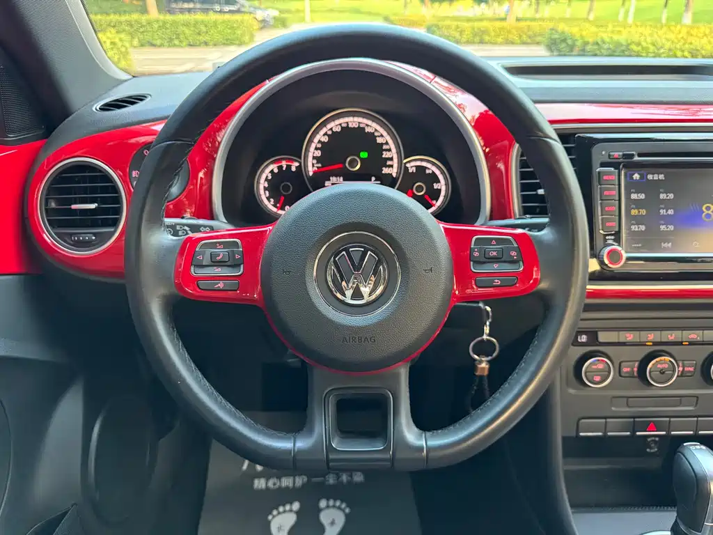 Volkswagen Beetle 2015 — фото 14