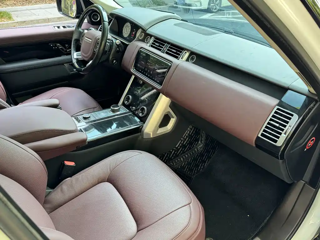 Land Rover Range Rover 2019 — фото 10