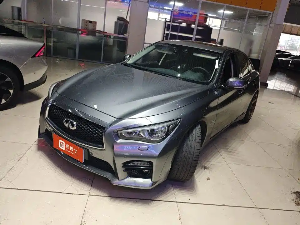 Infiniti Q50 2015