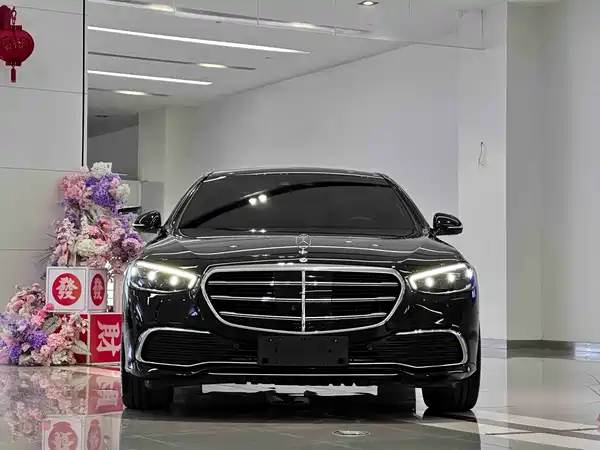 Mercedes-Benz S-Class 2023