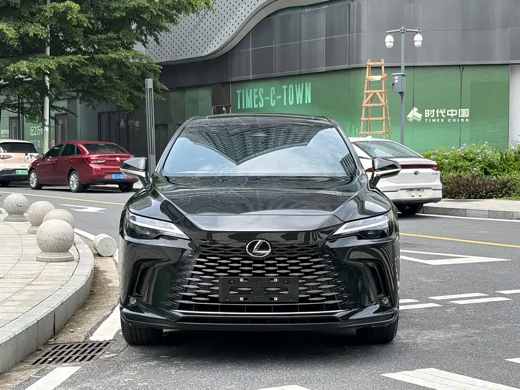 Lexus RX 2025