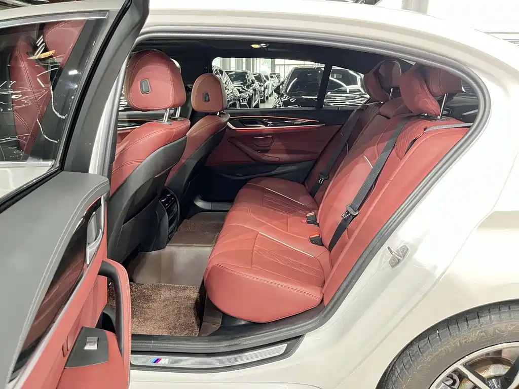 BMW 5 Series 2024