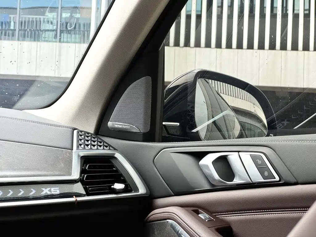BMW X5 2025 — фото 11