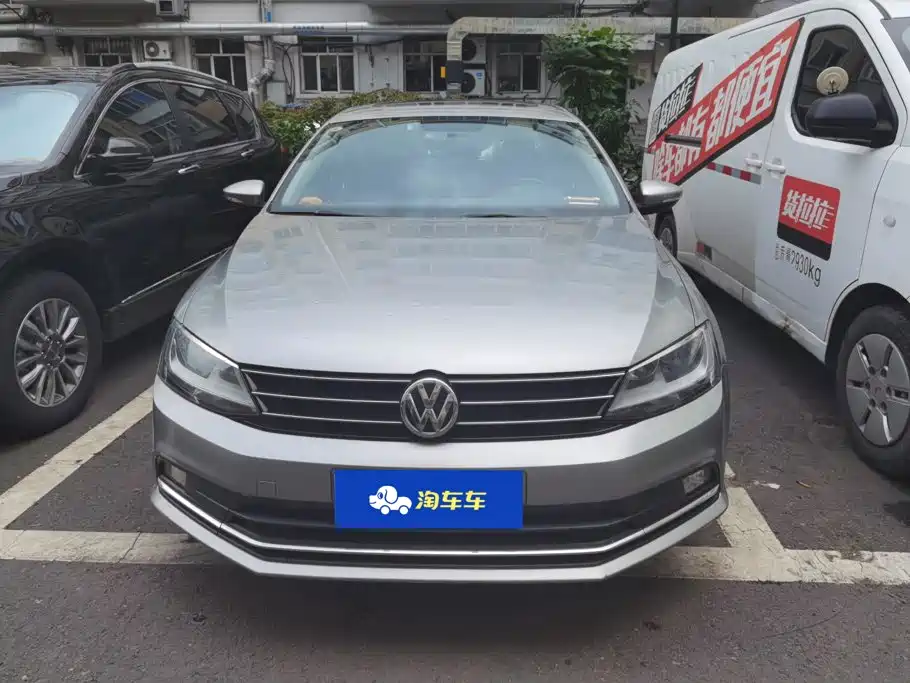 Volkswagen Sagitar 2015