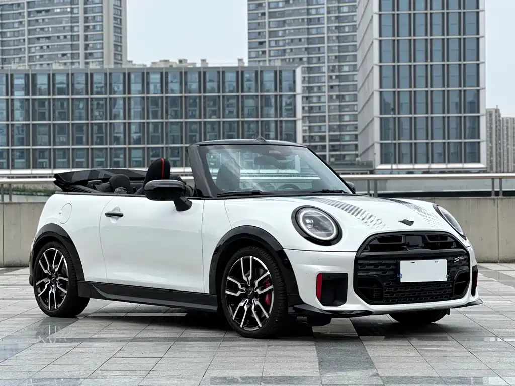 MINI JCW 2026 — фото 3
