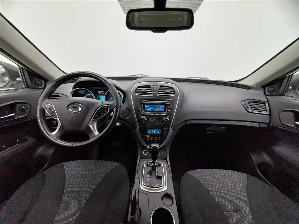 GAC Motor Trumpchi GS5 2014 — фото 5