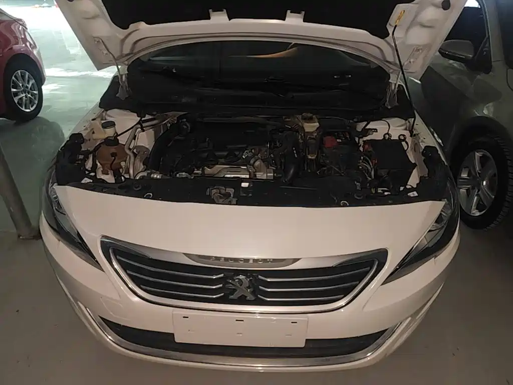Peugeot 408 2018 — фото 20