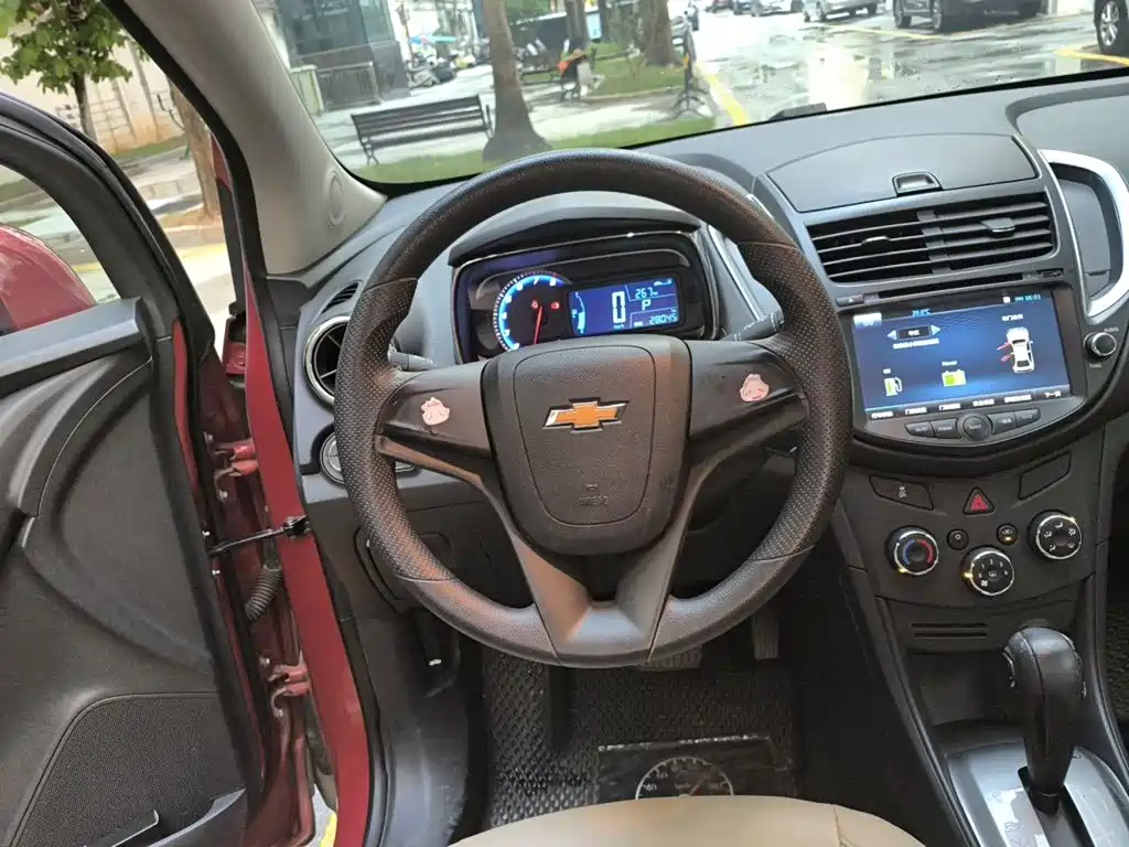 Chevrolet Trax 2014 — фото 11