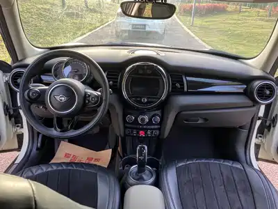 MINI MINI 2019