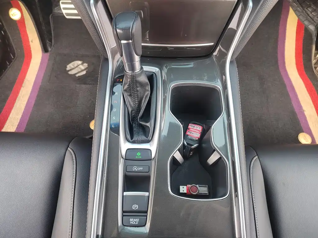 Honda Accord 2023 — фото 11