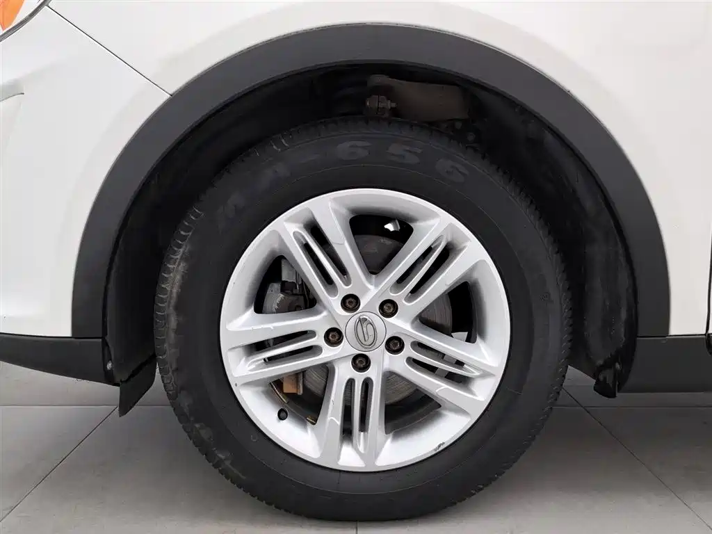 GAC Motor Trumpchi GS5 2014 — фото 17