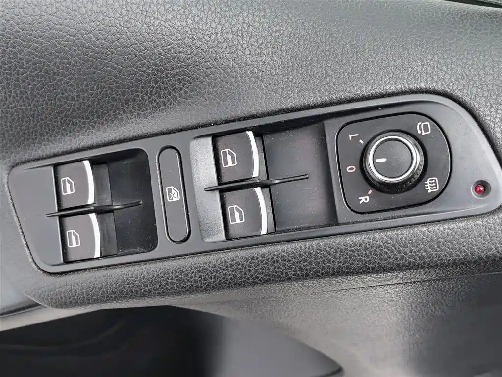 Volkswagen Tiguan 2014 — фото 9