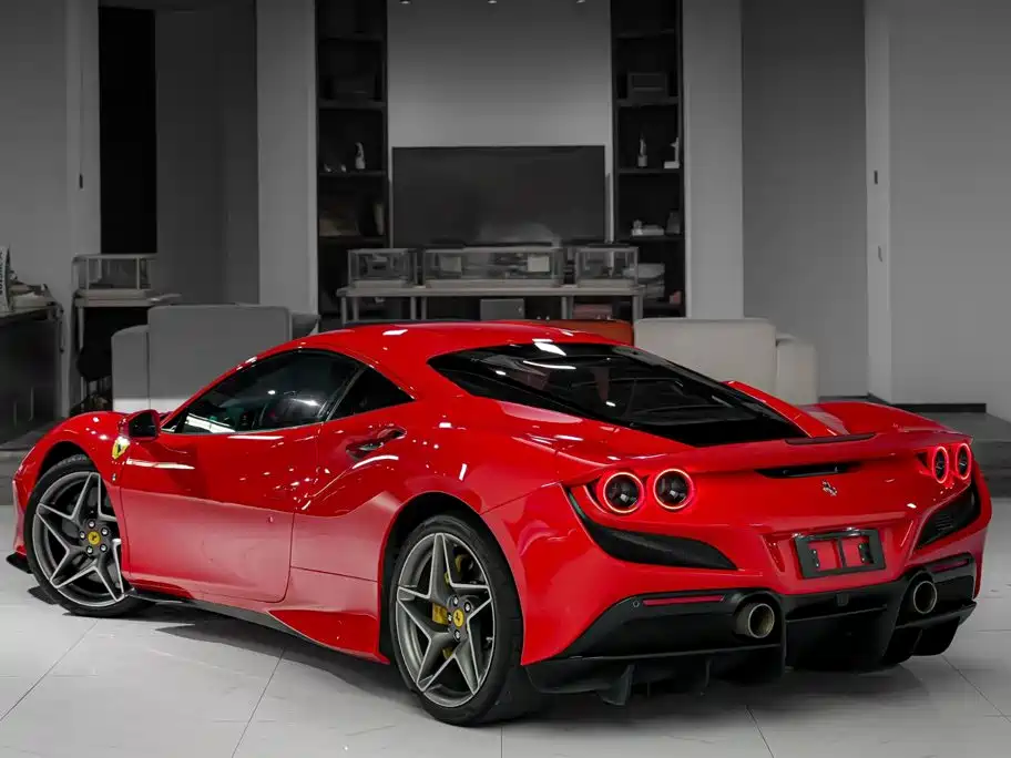 Ferrari F8 2021 — фото 4