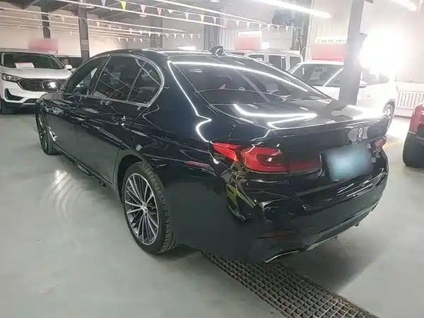 BMW 5 Series 2022