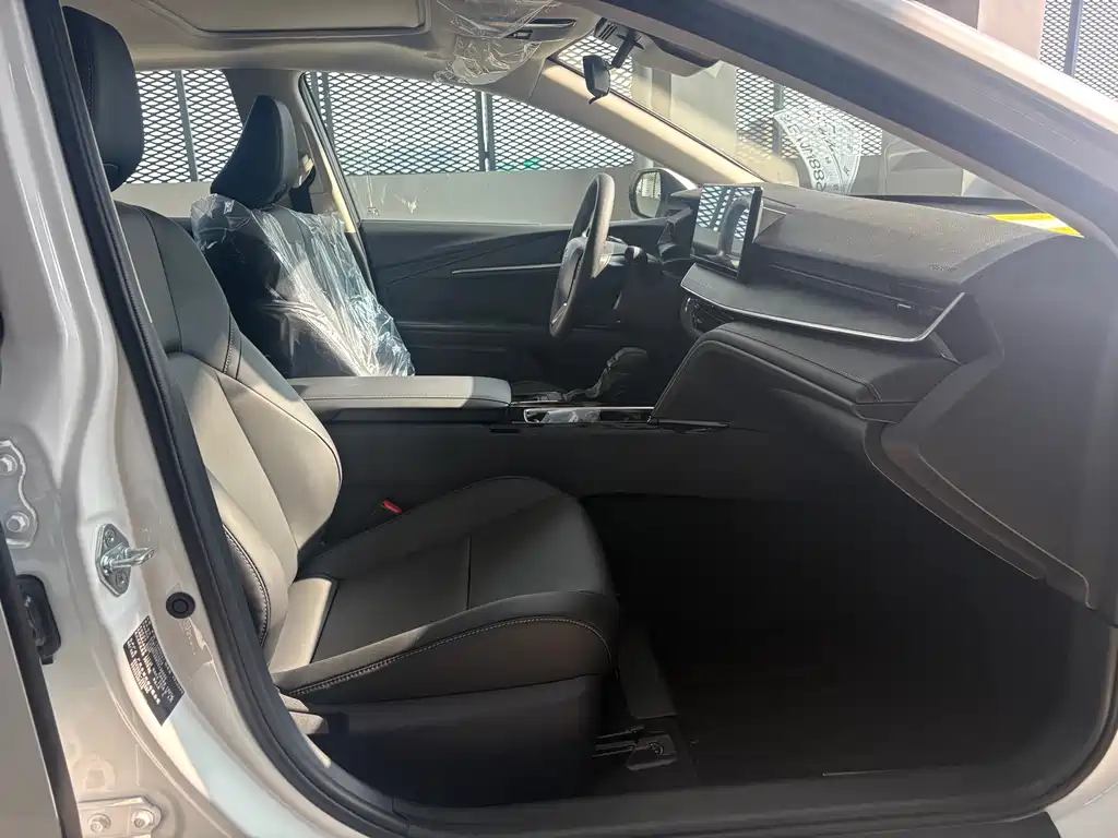 Toyota Camry 2026 — фото 16