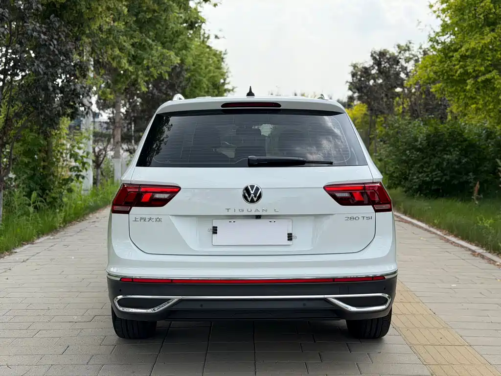 Volkswagen Tiguan L 2023 — фото 24