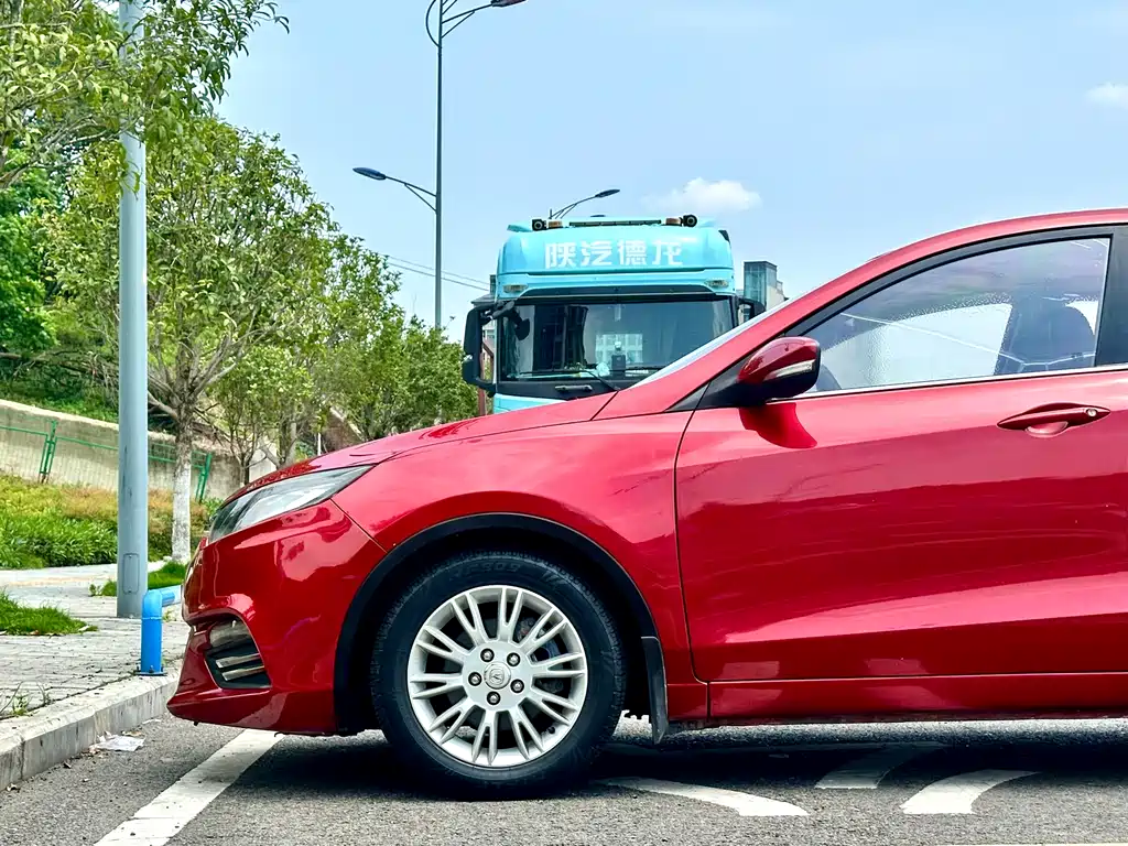Changan Eado XT 2014 — фото 8