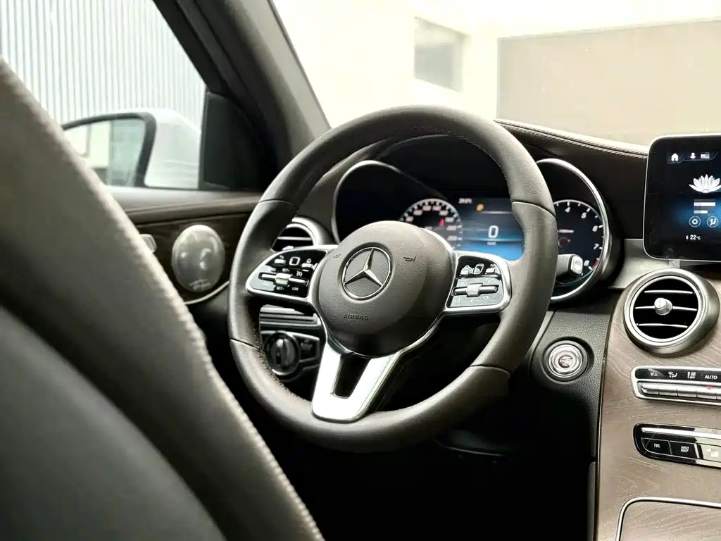 Mercedes-Benz GLC 2019 — фото 8
