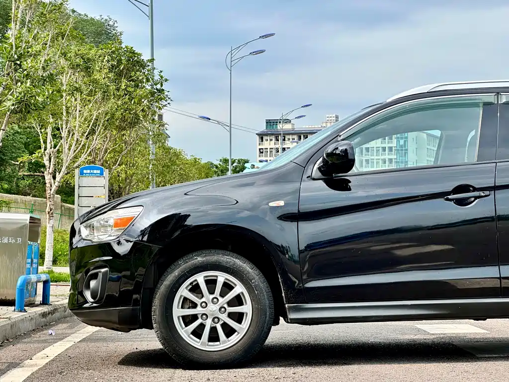 Mitsubishi ASX 2015 — фото 9