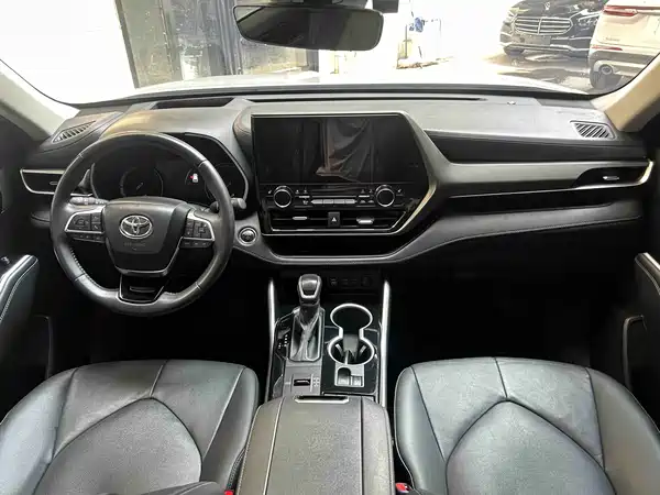 Toyota Highlander 2024