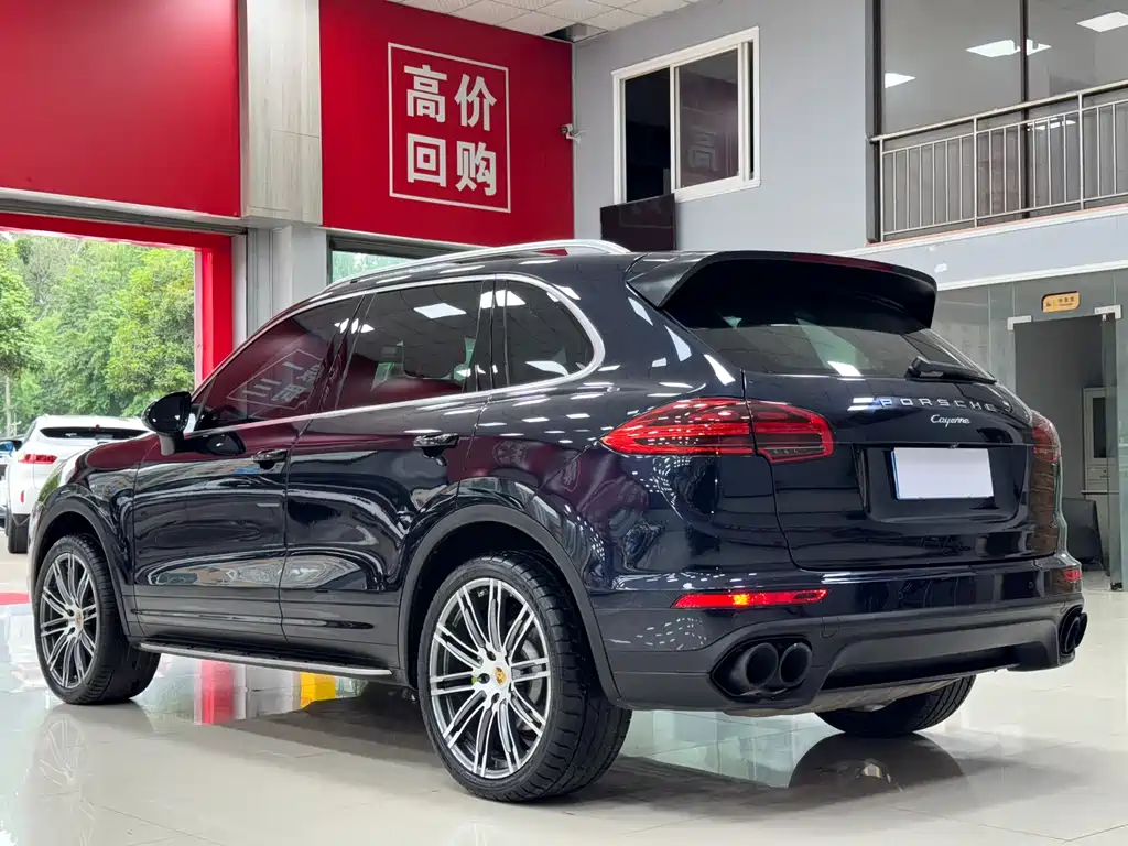 Porsche Cayenne 2016 — фото 4