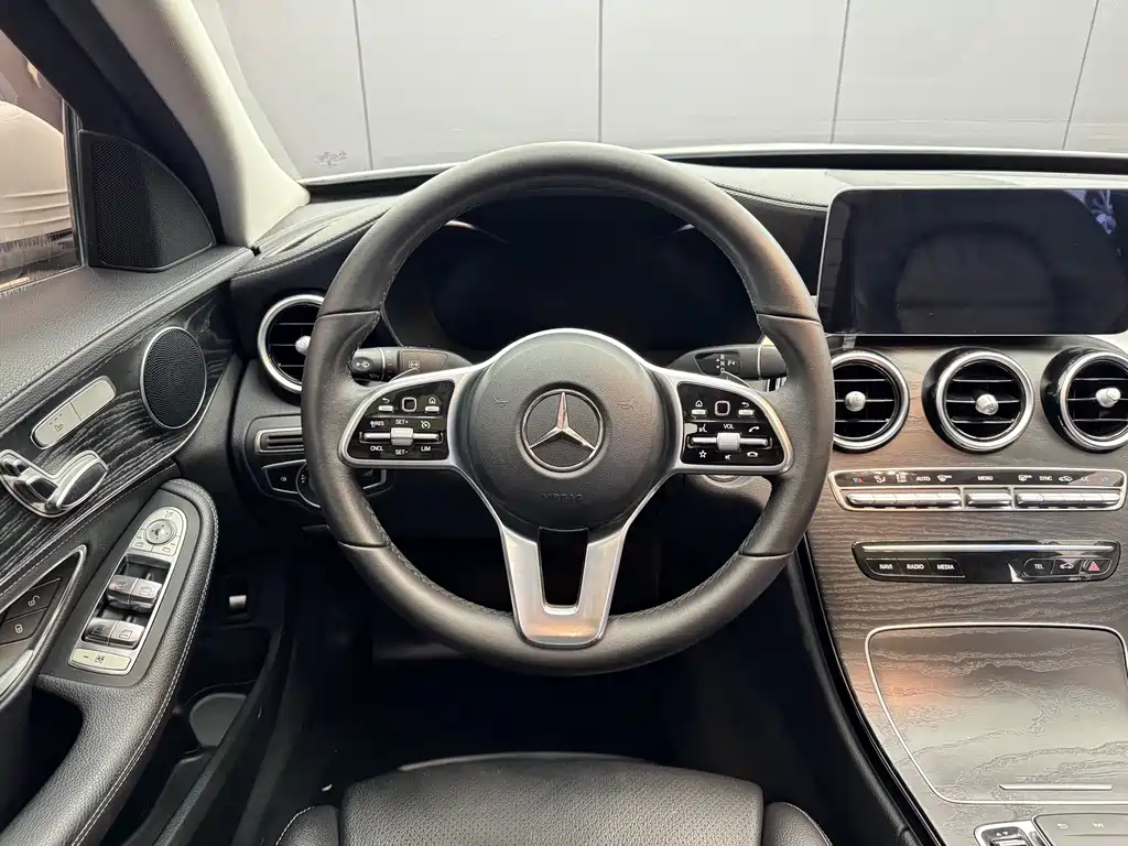 Mercedes-Benz C-Class 2019 — фото 6