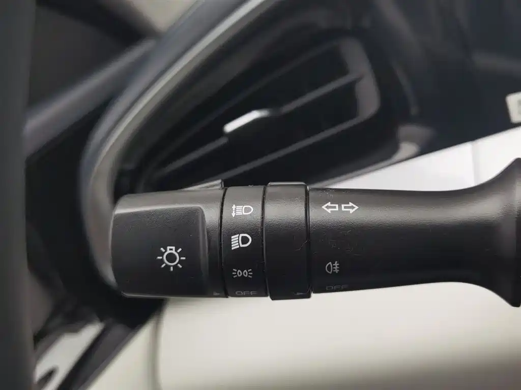 Geely Galaxy Starwish 2025 — фото 21