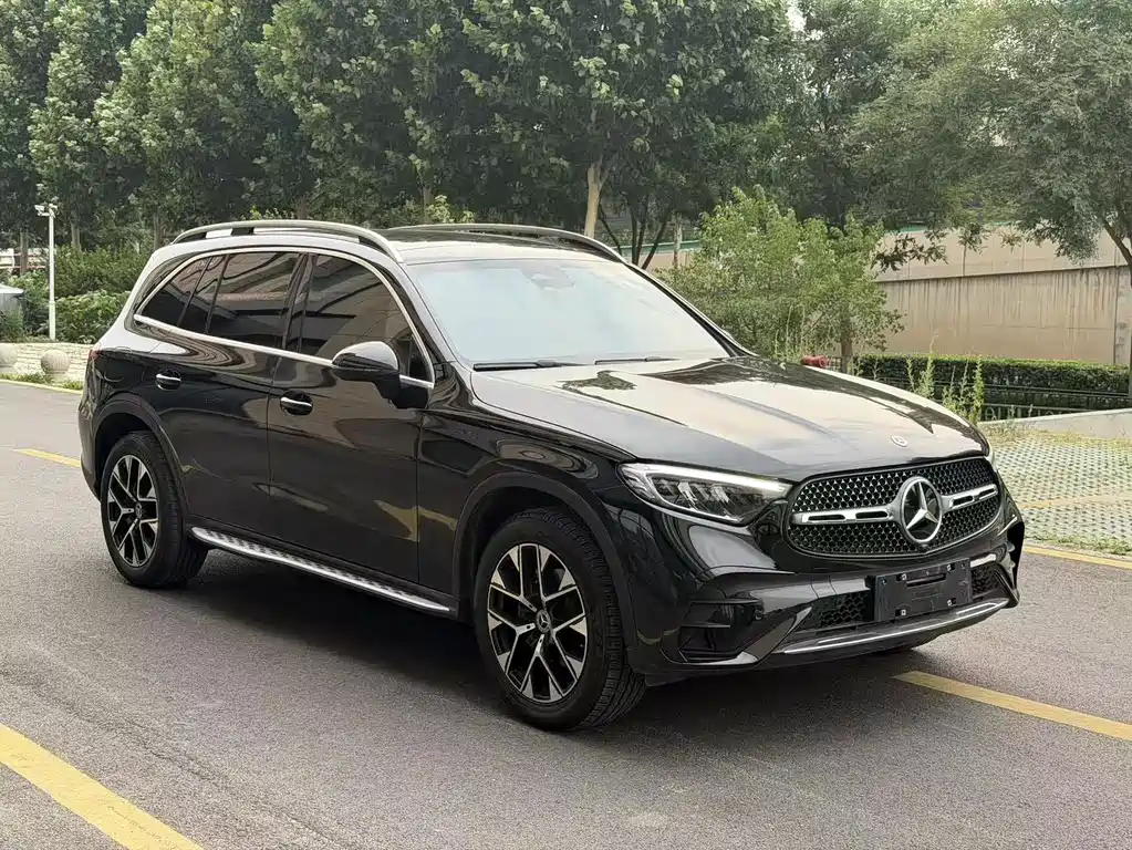 Mercedes-Benz GLC 2023