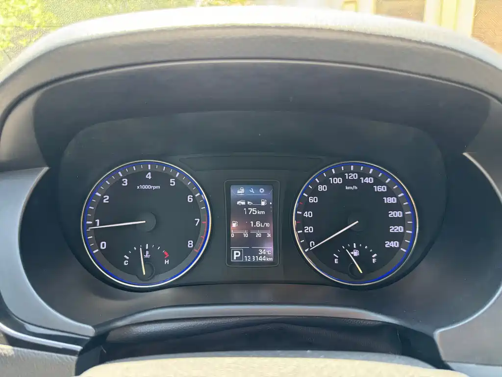Hyundai Mistra 2015 — фото 11
