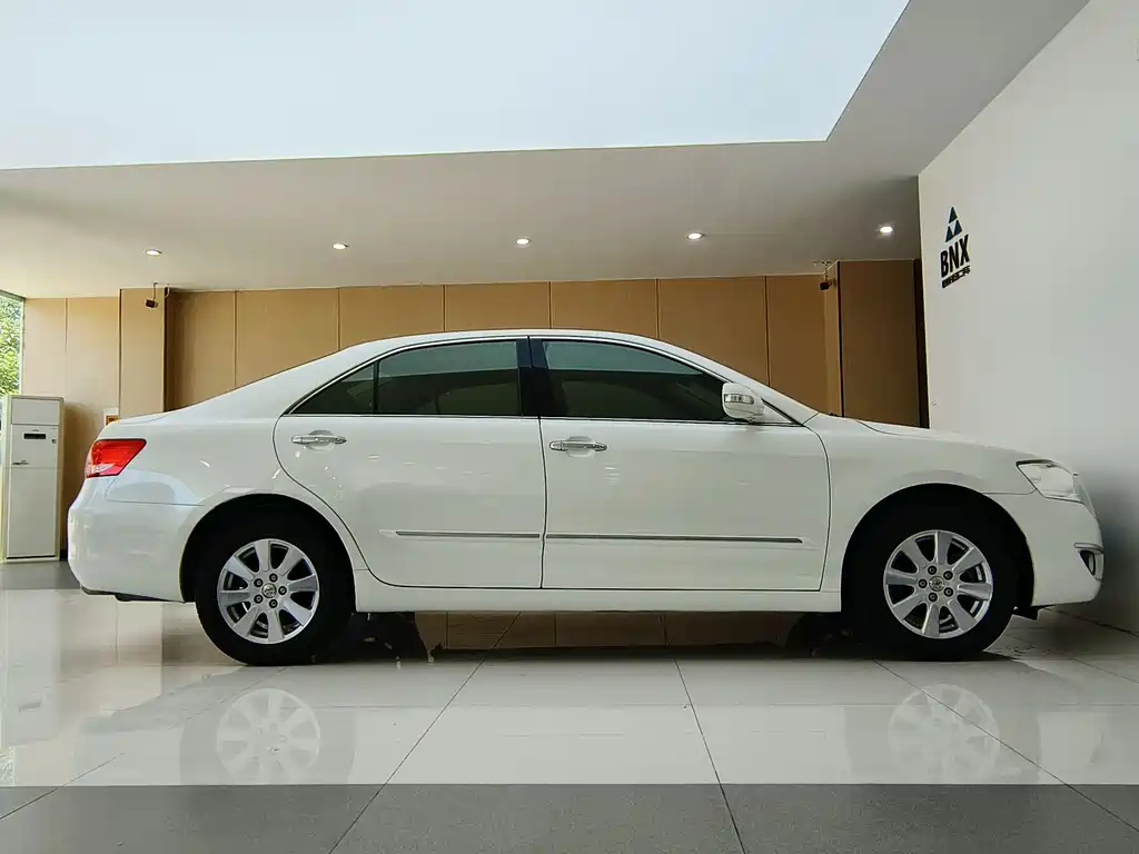 Toyota Camry 2008 — фото 3