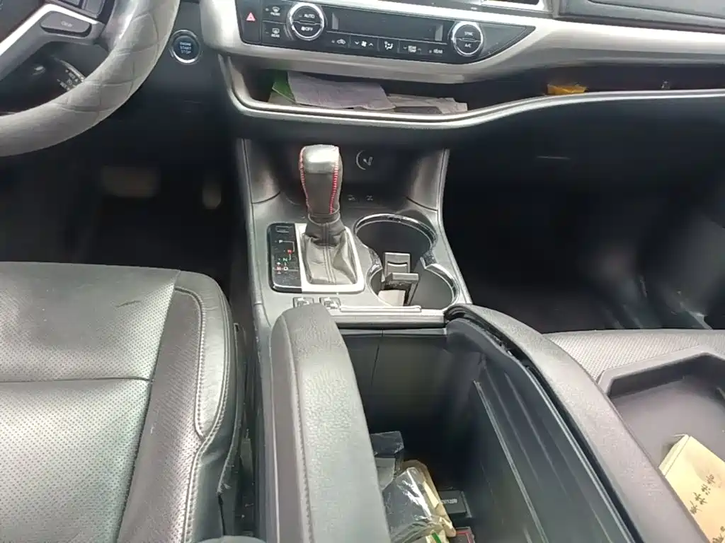 Toyota Highlander 2015 — фото 10