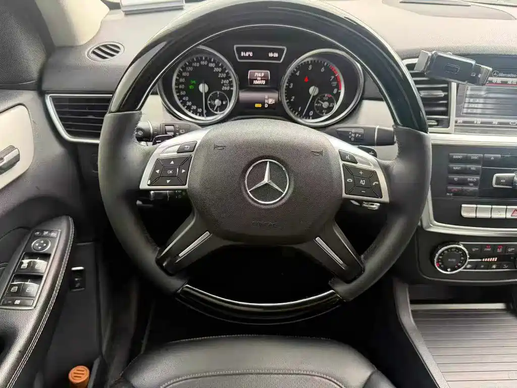 Mercedes-Benz M-Class 2015 — фото 8