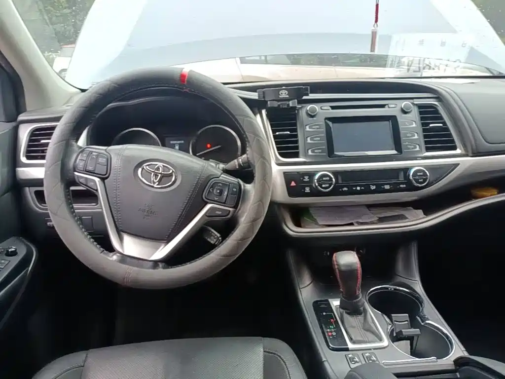 Toyota Highlander 2015 — фото 6