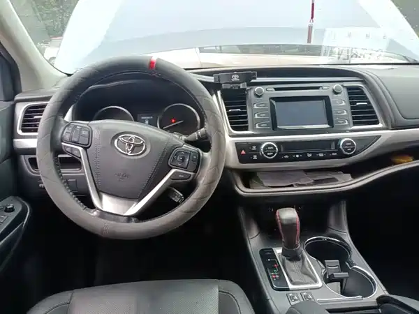 Toyota Highlander 2015