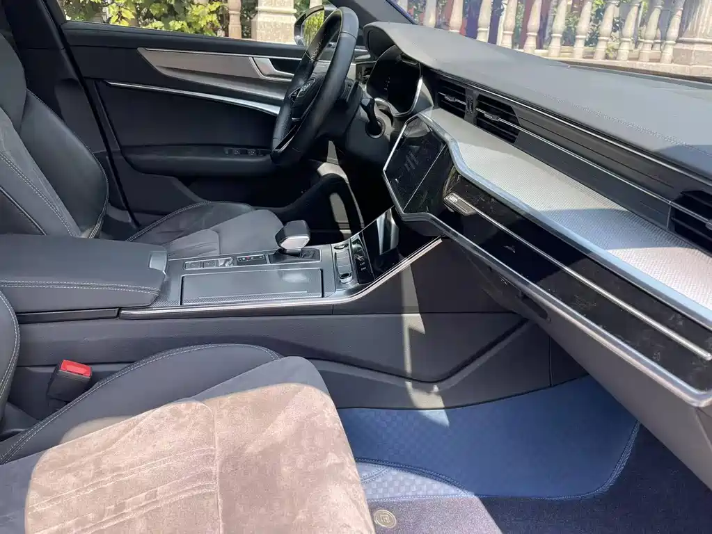 Audi A6L 2023 — фото 10