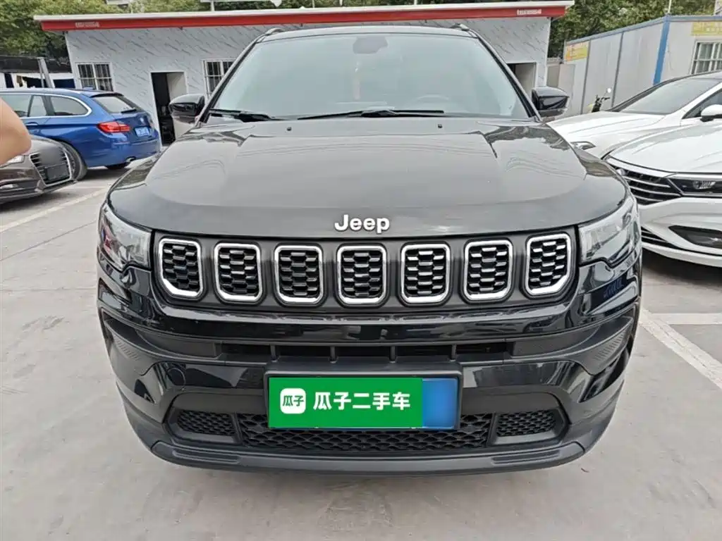 Jeep Compass 2022 — фото 3