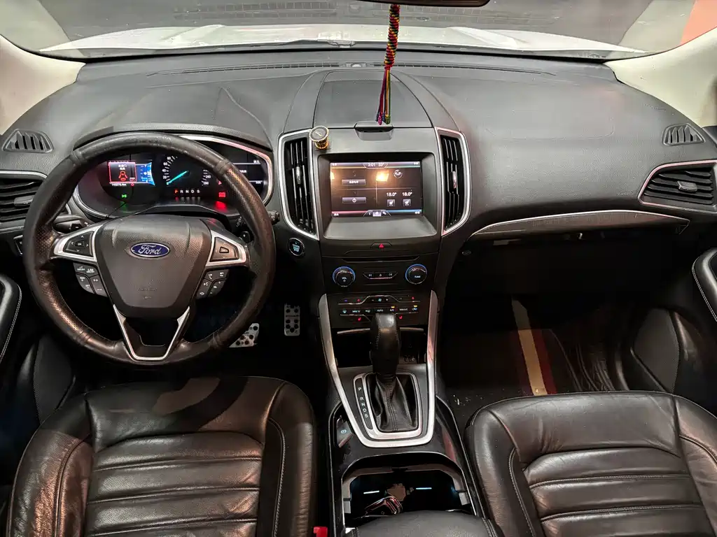 Ford Edge 2016 — фото 6