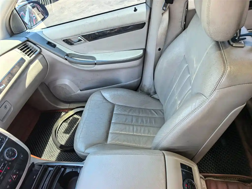 Mercedes-Benz R-Class 2010 — фото 12