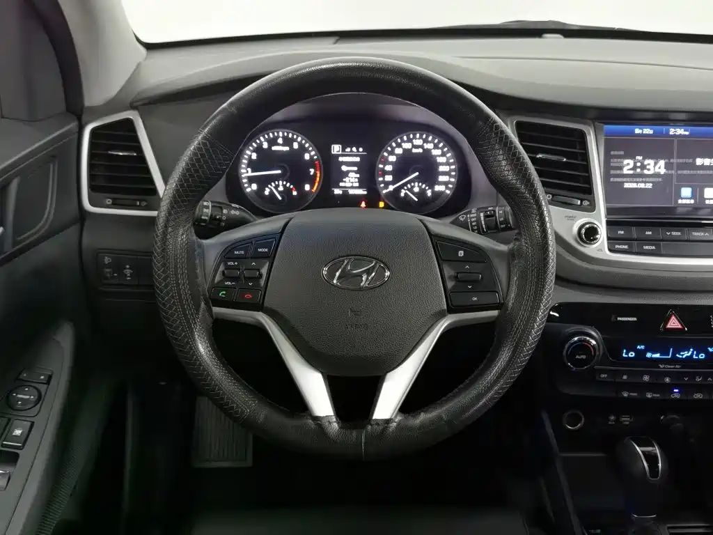 Hyundai Tucson 2016 — фото 11