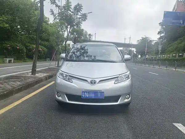 Toyota Previa 2012