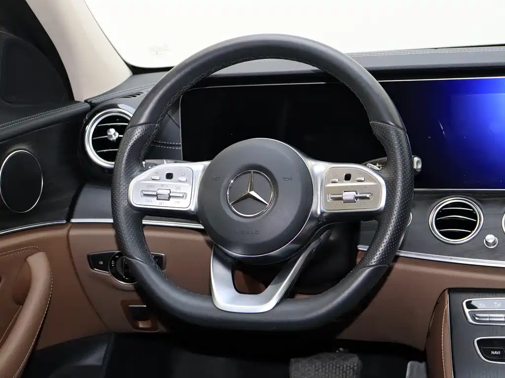 Mercedes-Benz E-Class 2020 — фото 21