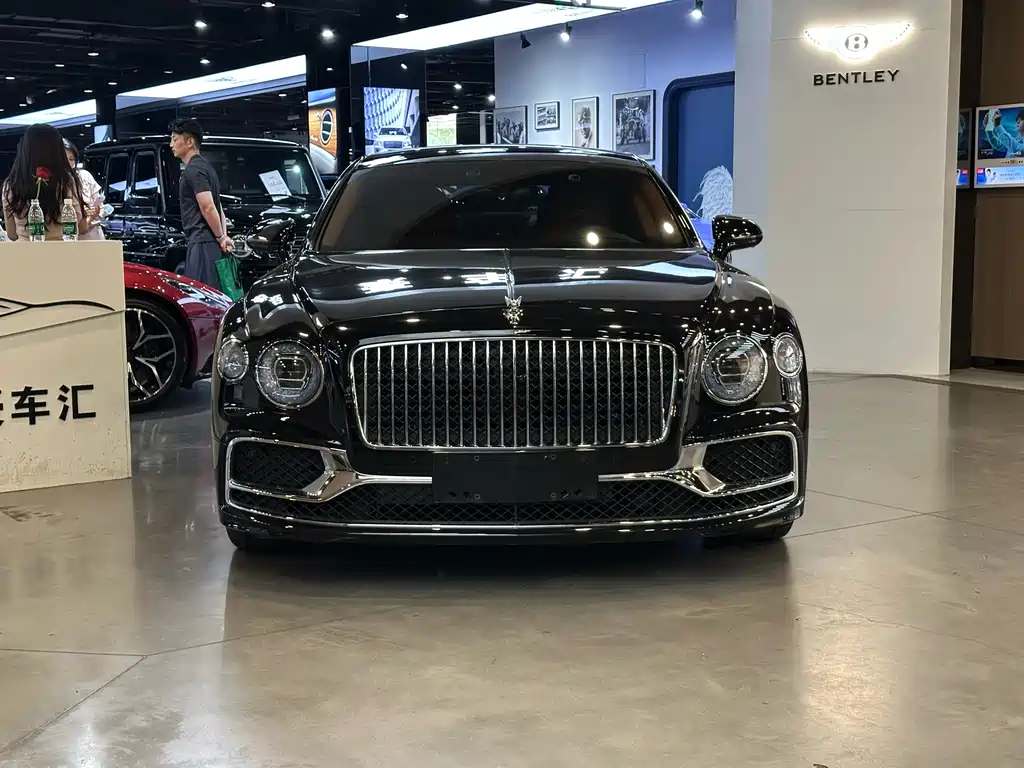 Bentley Flying Spur PHEV 2024 — фото 2