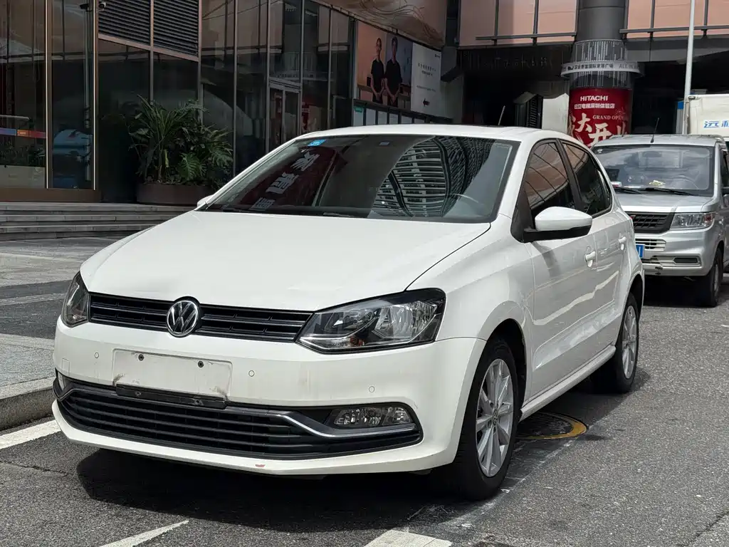 Volkswagen Polo 2016 — фото 1