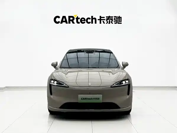 Luxeed R7 2025