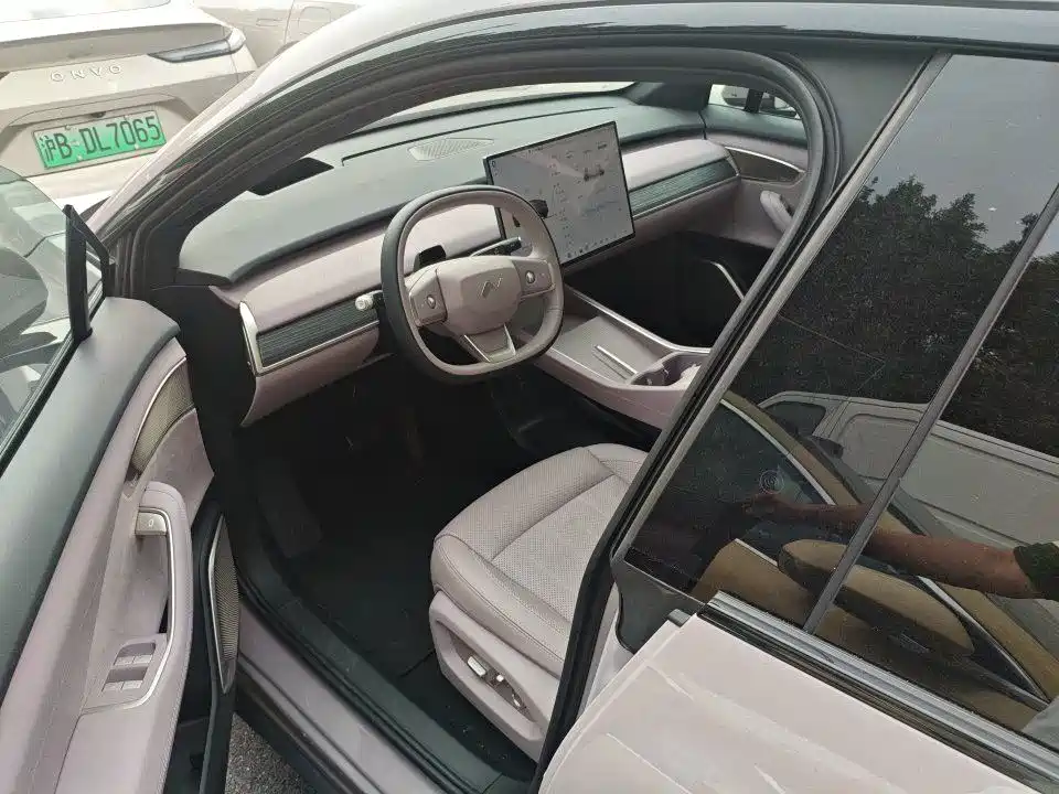 ONVO L60 2025