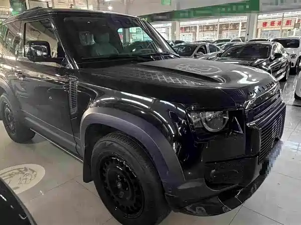 Land Rover Defender 2022