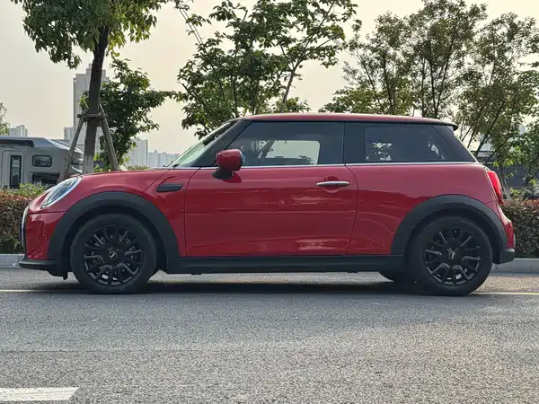 MINI MINI 2022